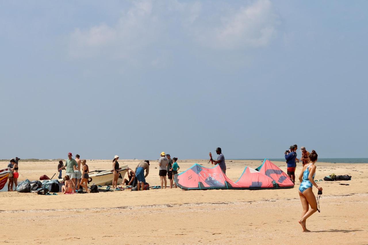 The Rascals Kite Resort Калпития Екстериор снимка
